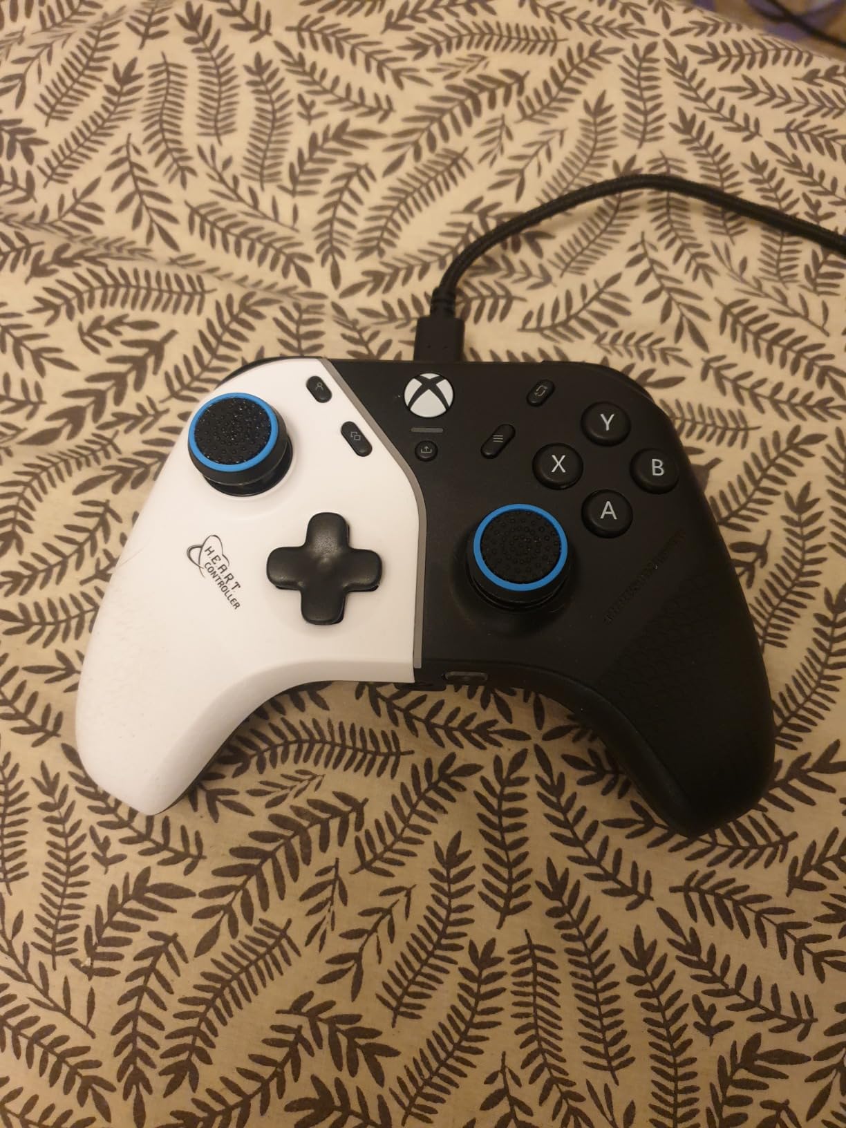 Thrustmaster HEART manette filaire Xbox PC Hall Effect