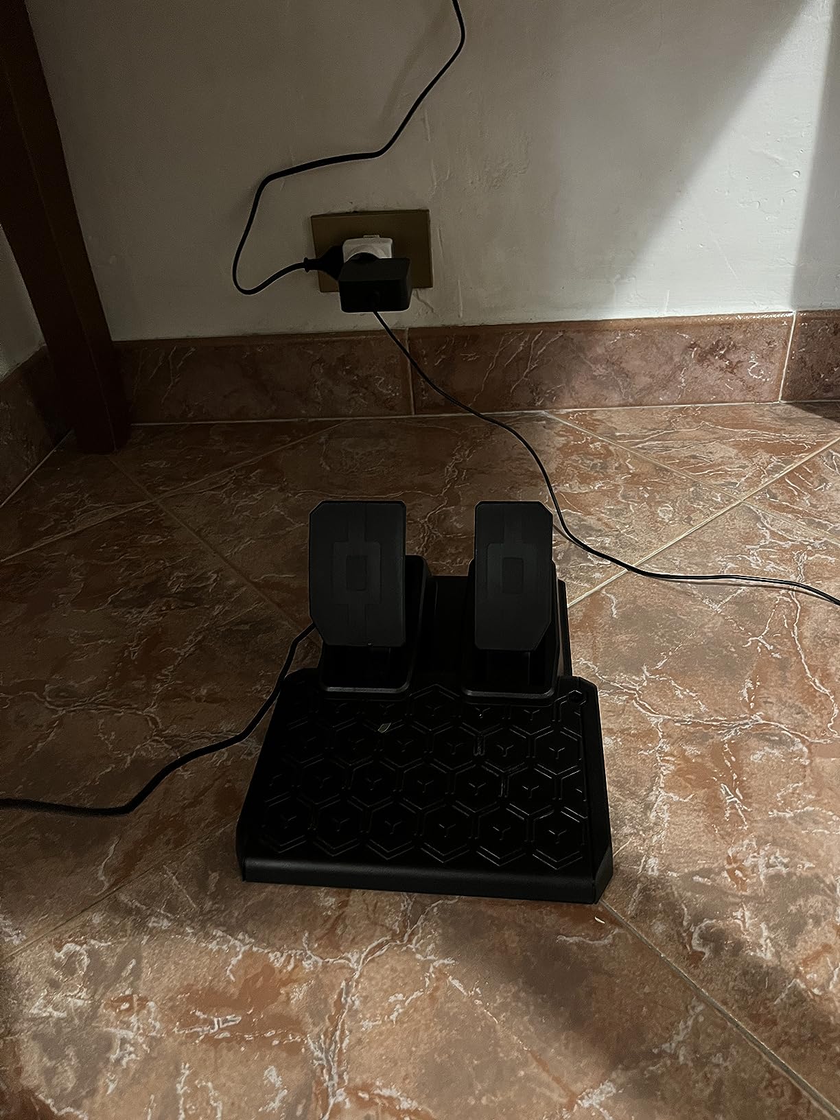 Thrustmaster T128 volant retour de force + pédalier Xbox PC magnétique