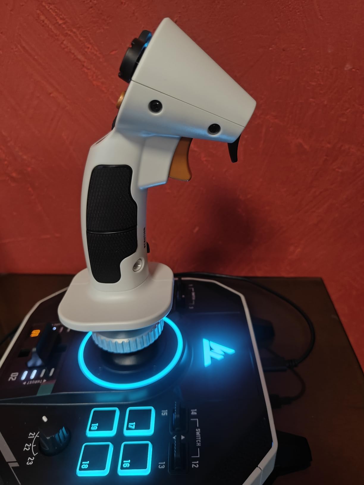 Thrustmaster Sol-R 1 flightstick spatial PC 44 actions