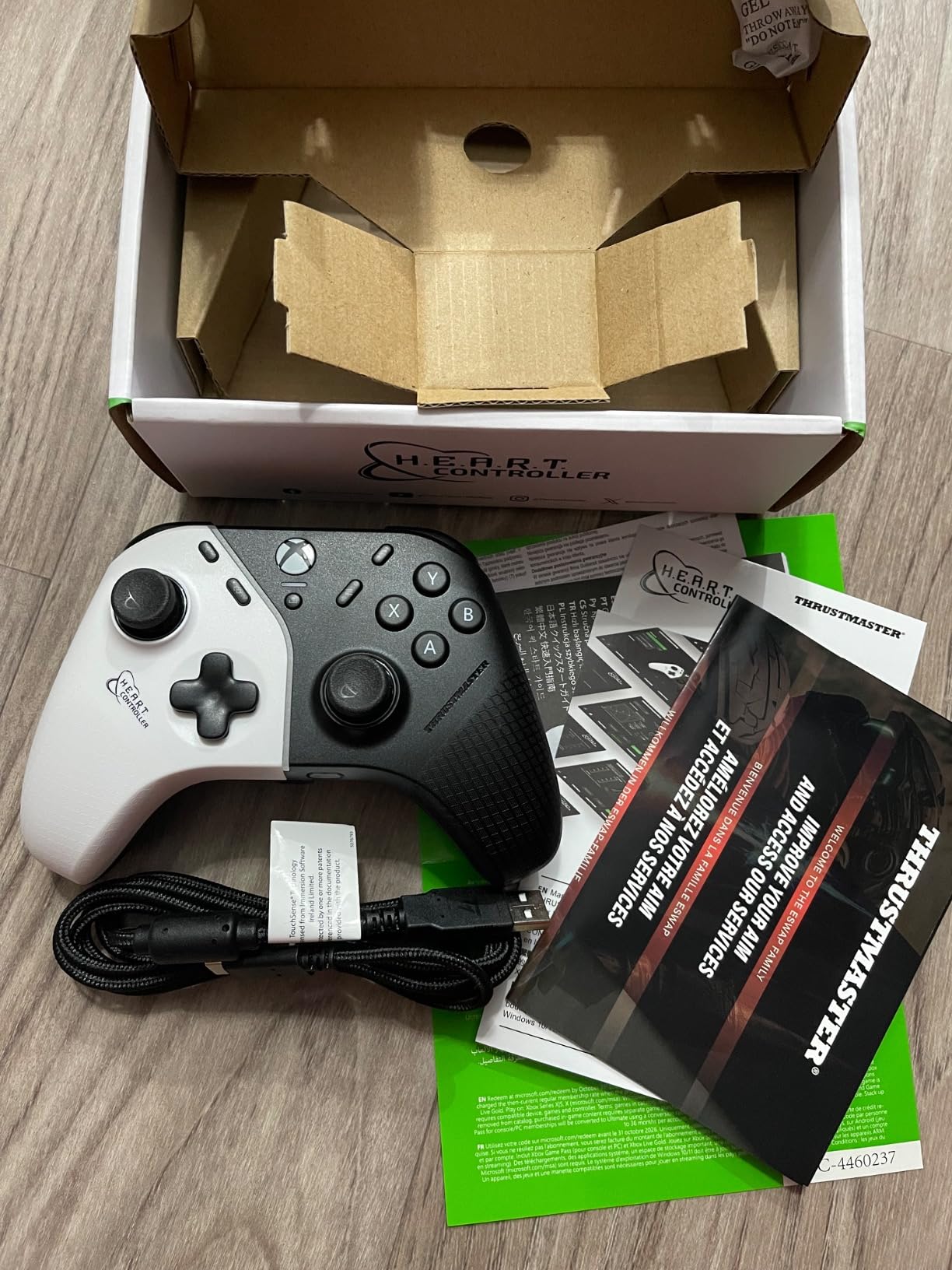 Thrustmaster HEART manette filaire Xbox PC Hall Effect