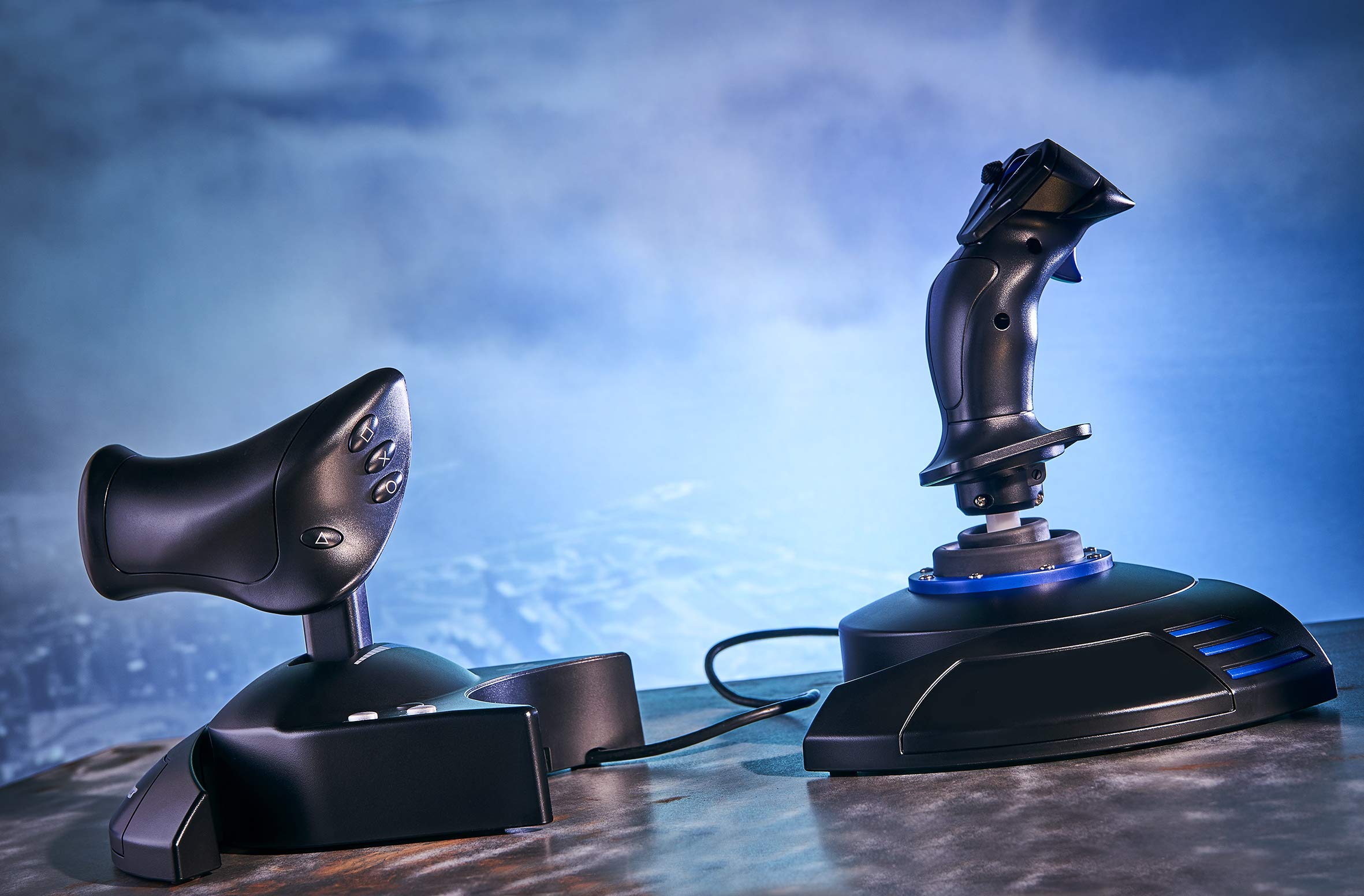 Thrustmaster T.Flight Hotas 4 joystick vol PC PS5 gaz amovible