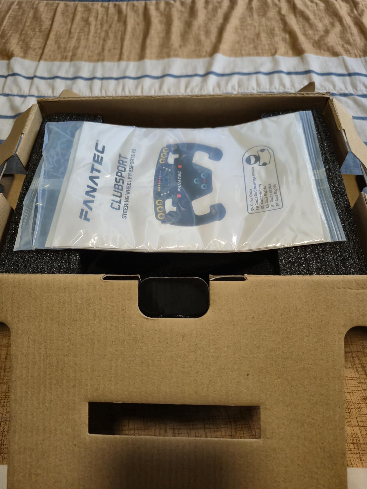 Fanatec ClubSport F1 Esports V2 volant 270mm Alcantara
