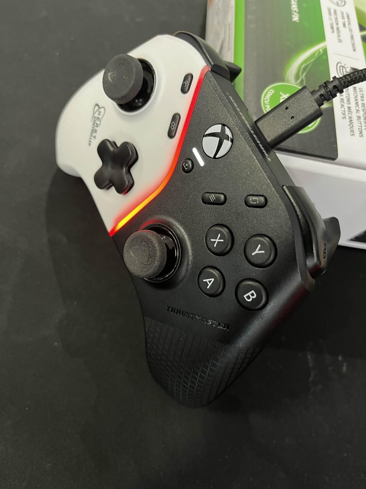Thrustmaster HEART manette filaire Xbox PC Hall Effect