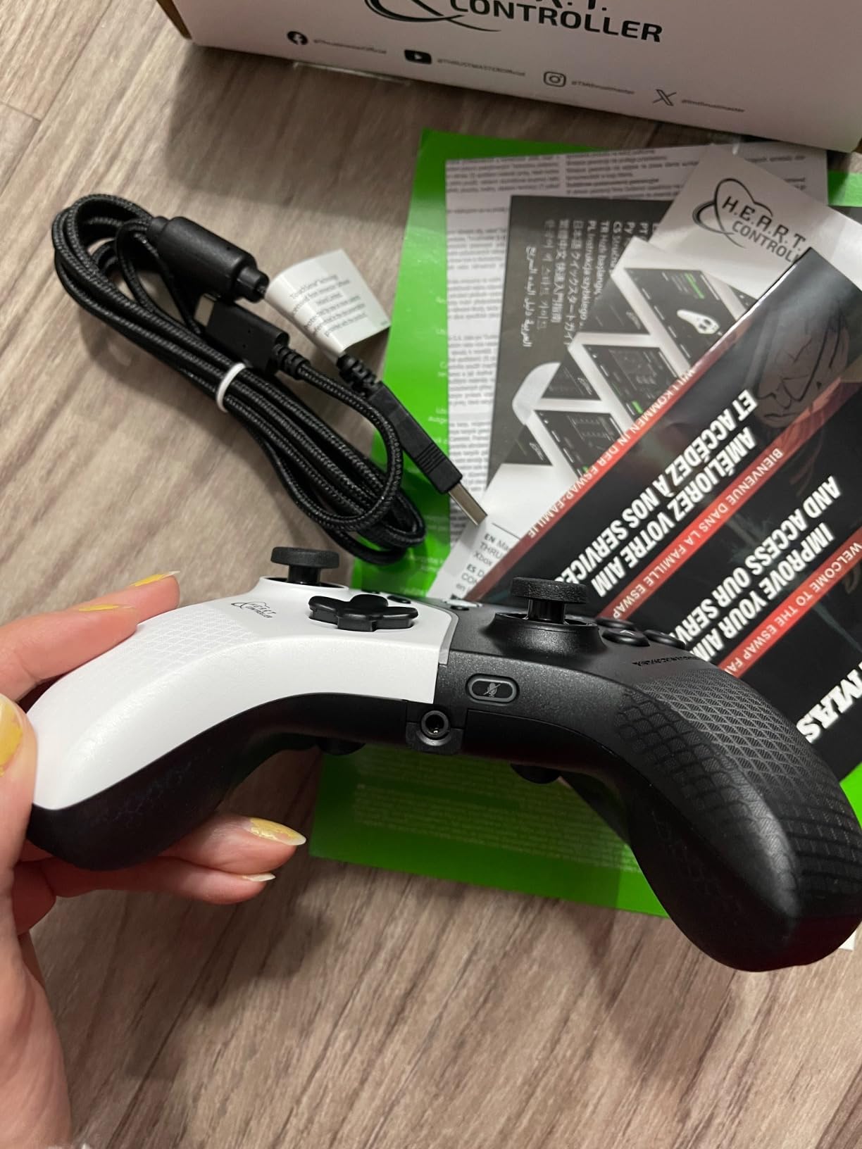 Thrustmaster HEART manette filaire Xbox PC Hall Effect