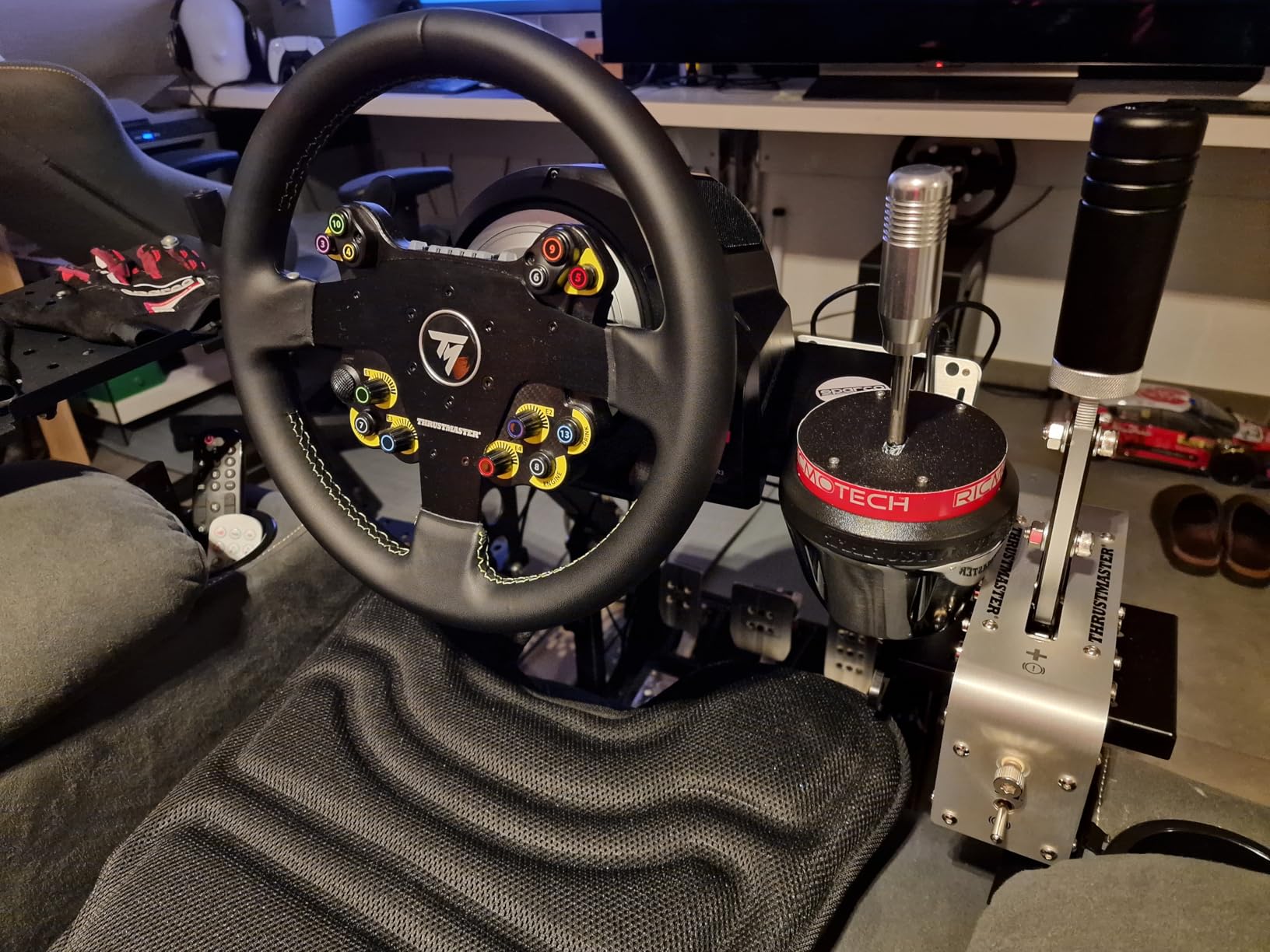 Thrustmaster EVO Racing 32R jante cuir 32 cm PS5 Xbox PC