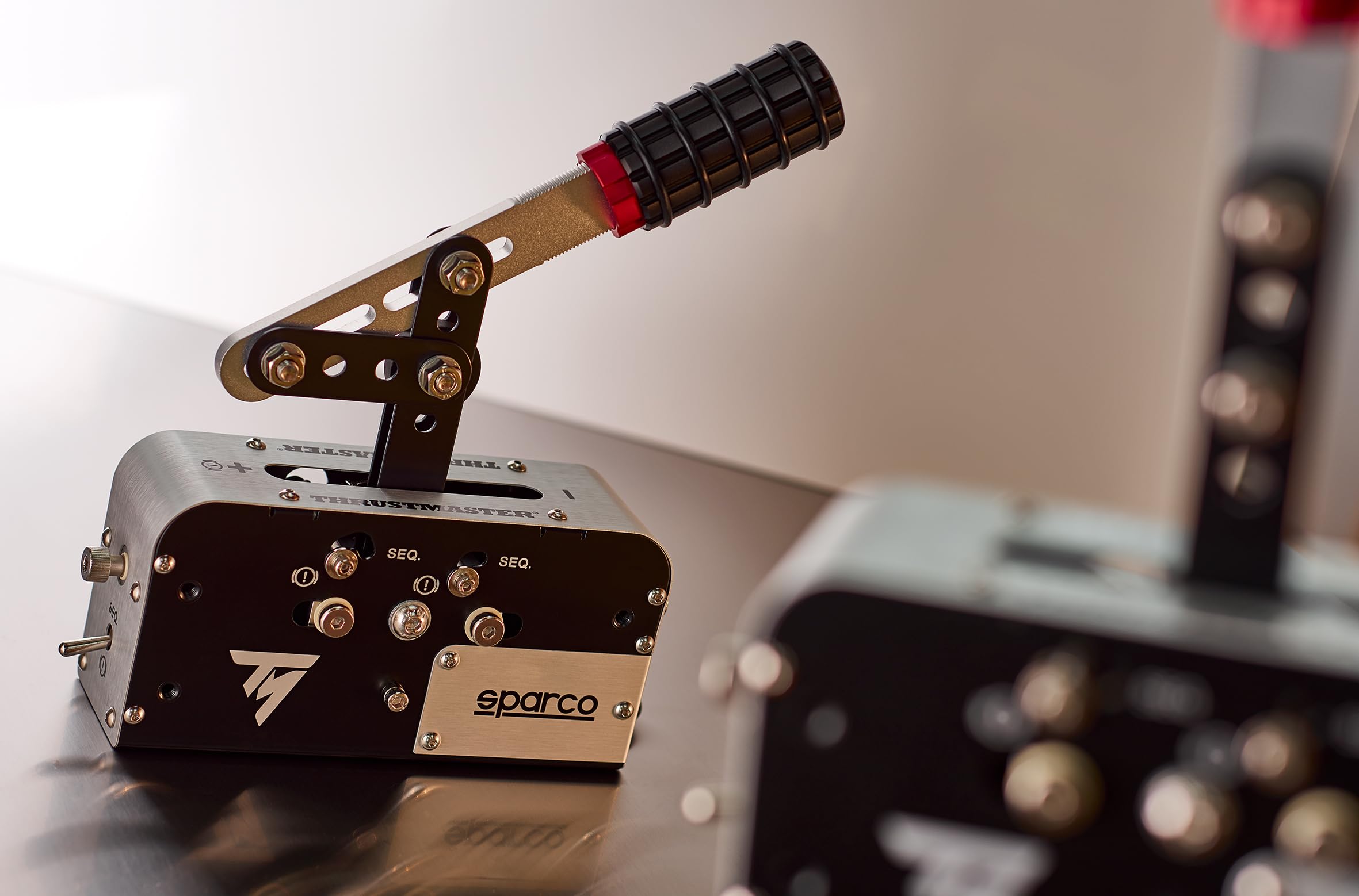 Thrustmaster TSS Handbrake frein à main + boîte séquentielle métal